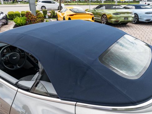 Used 2020 Aston Martin DB11 Volante RWD image 32