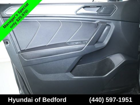 Used 2023 Volkswagen Tiguan SE R-Line FWD image 18