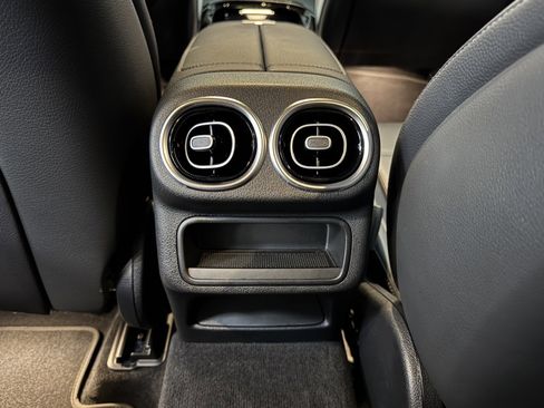 Certified 2025 Mercedes-Benz GLC 350e 4MATIC image 36