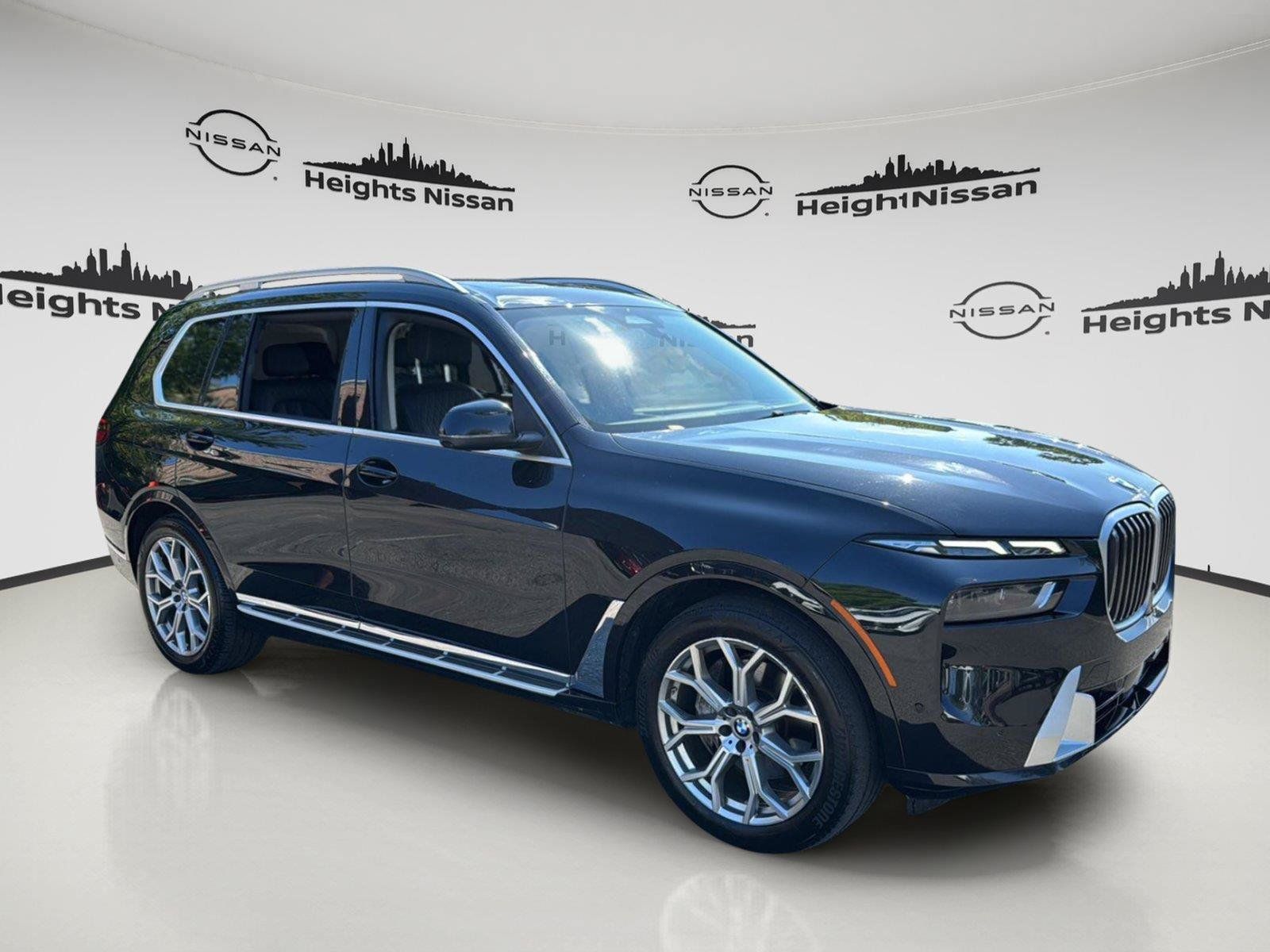 Used 2025 BMW X7 xDrive40i AWD/4WD image 9