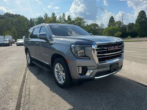 Used 2022 GMC Yukon SLT w/ SLT Premium Package AWD/4WD image 2
