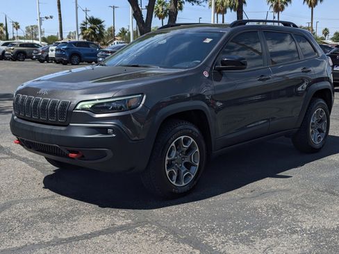 Used 2022 Jeep Cherokee Trailhawk w/ Technology Group B AWD/4WD image 5