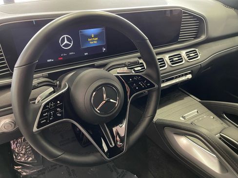 Used 2025 Mercedes-Benz GLE 450e 4MATIC w/ Winter Package image 29