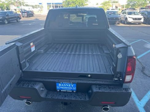 New 2026 Honda Ridgeline Black Edition image 8