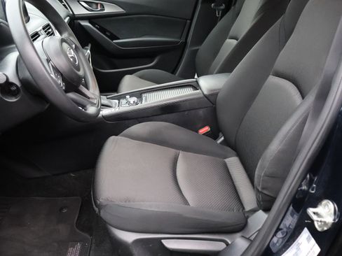 Used 2018 MAZDA MAZDA3 Sport image 36