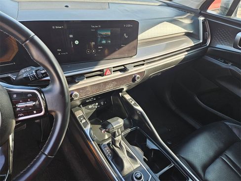 Used 2024 Kia Sorento S image 21