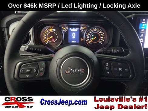 Used 2025 Jeep Wrangler Sport AWD/4WD image 7