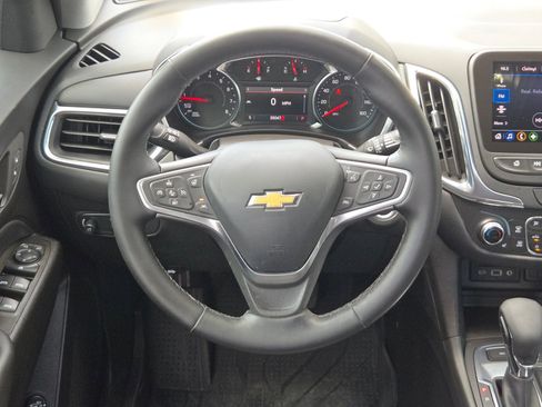 Used 2023 Chevrolet Equinox LT AWD/4WD image 18