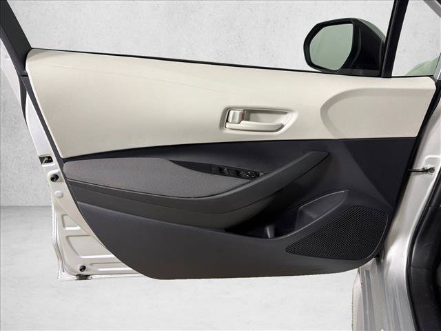 Used 2025 Toyota Corolla LE FWD image 10