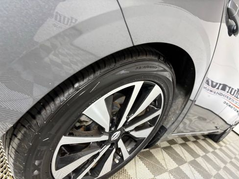 Used 2023 Nissan Sentra SV w/ SV Premium Package image 31