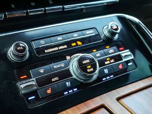 Used 2019 Lincoln Navigator L Reserve AWD/4WD image 13