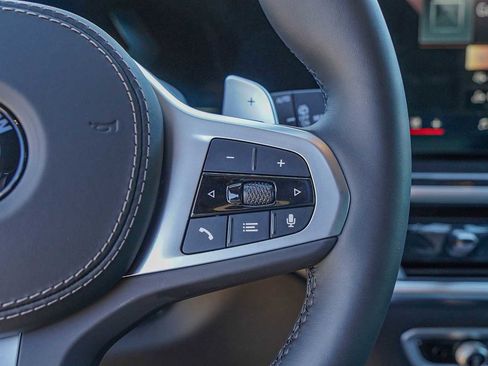 Used 2026 BMW X5 xDrive40i w/ M Sport Package image 15