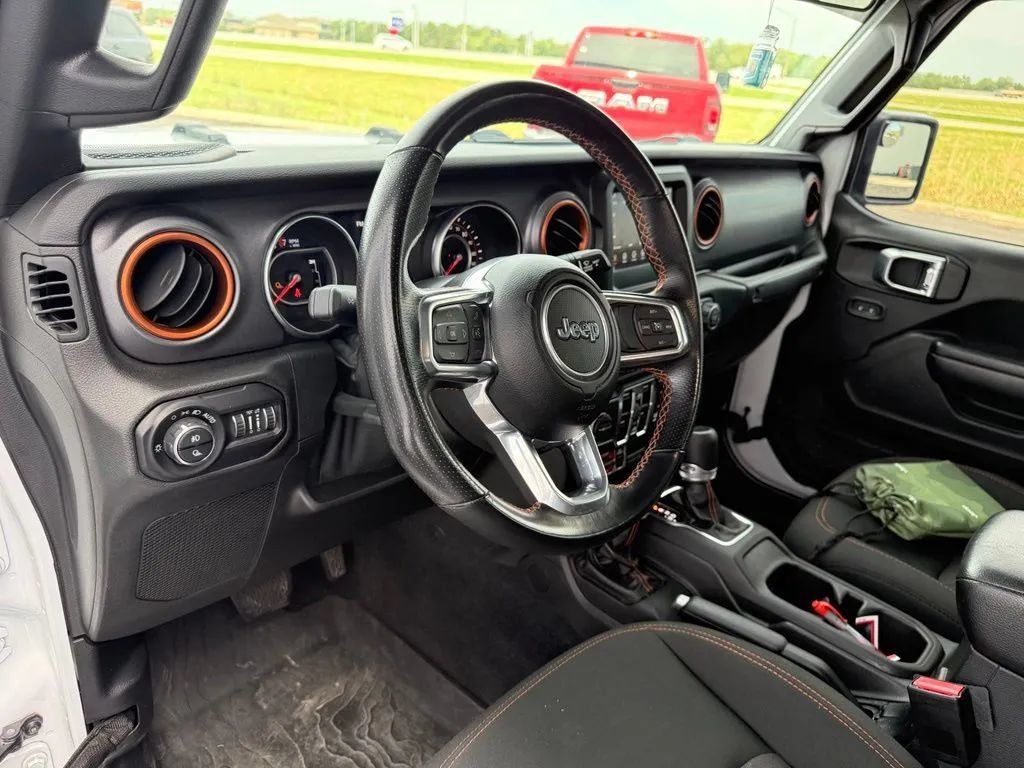 Used 2021 Jeep Gladiator Mojave AWD/4WD image 14