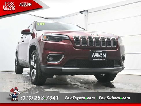 Used 2019 Jeep Cherokee Limited image 21