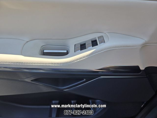 New 2027 Lincoln Navigator Premiere AWD/4WD image 22
