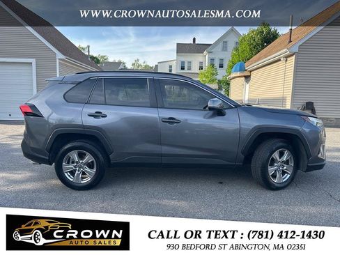 Used 2023 Toyota RAV4 XLE AWD/4WD image 4