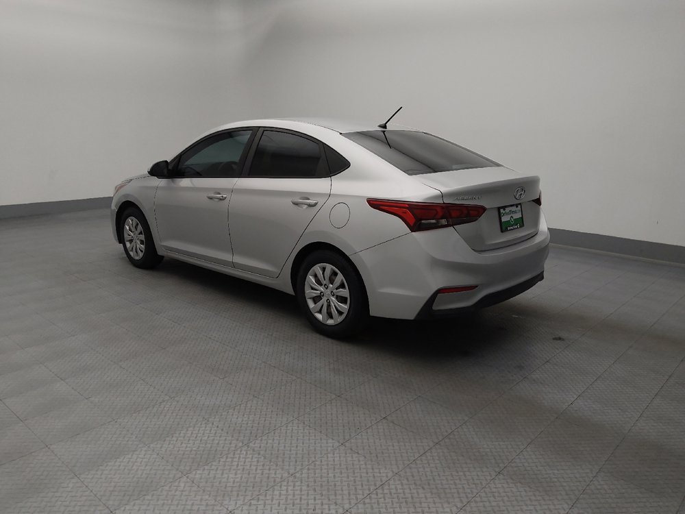 Used 2019 Hyundai Accent SE FWD image 3