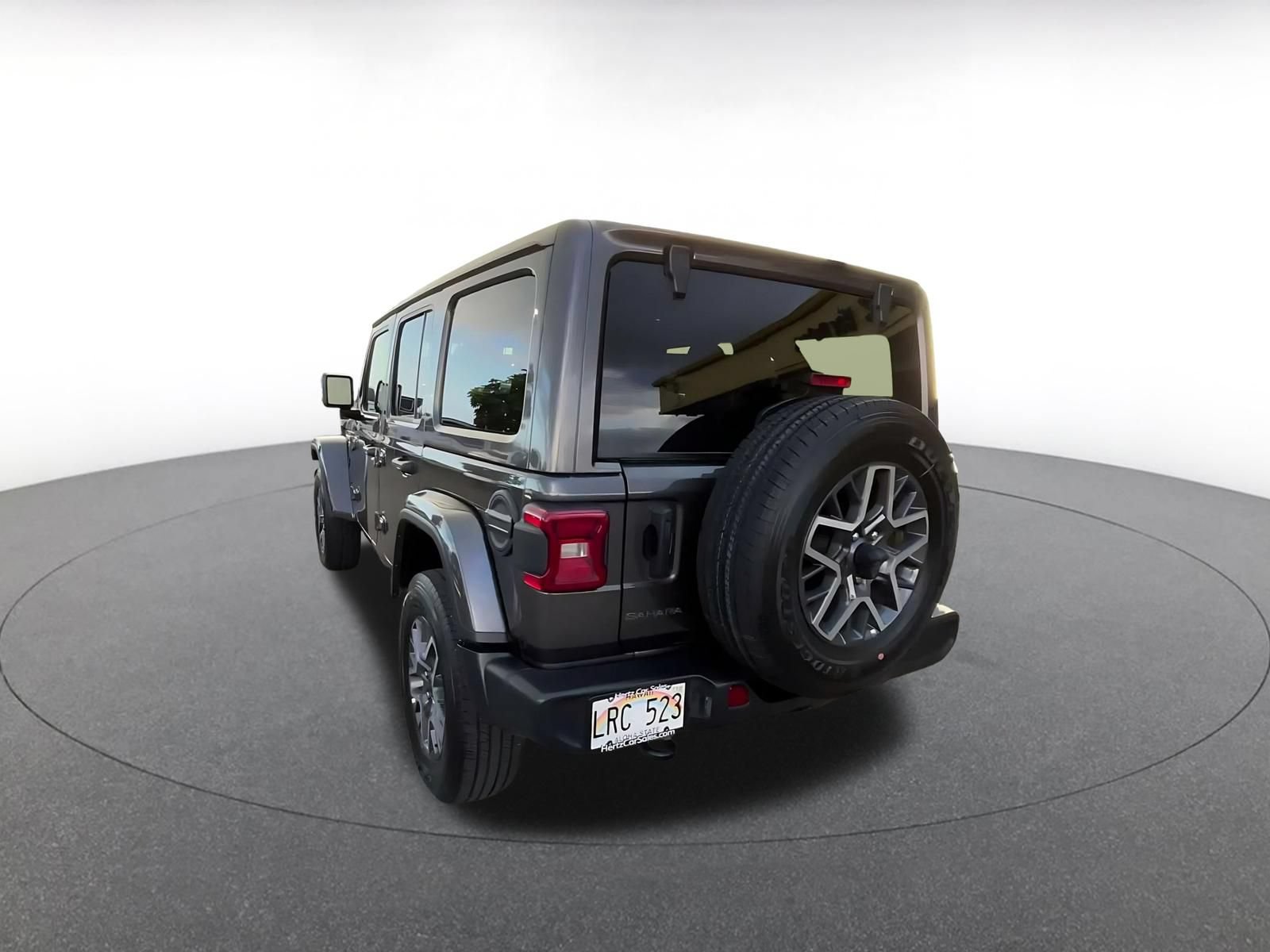 Used 2025 Jeep Wrangler Unlimited Sahara AWD/4WD image 10