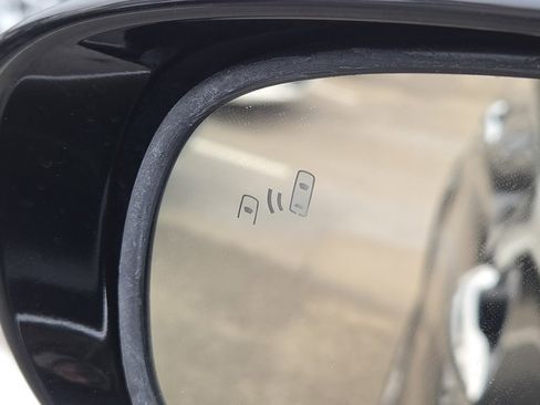 Used 2014 Lexus LS 460 AWD image 19