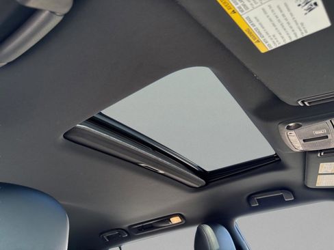 Used 2022 Nissan Armada SL w/ Midnight Edition Package image 39