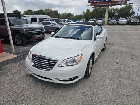 Used 2012 Chrysler 200 Touring image 2