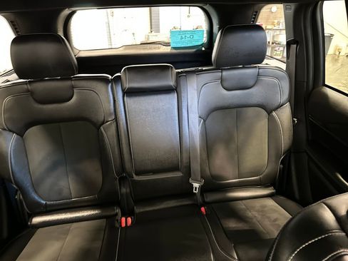 Used 2024 Jeep Grand Cherokee Altitude AWD/4WD image 26