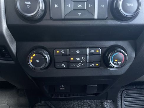 Used 2021 Ford F250 XL w/ Power Equipment Group image 18