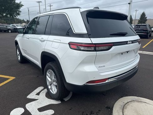 New 2025 Jeep Grand Cherokee Laredo X w/ Luxury Tech Group I AWD/4WD image 6