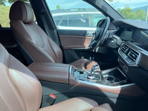Used 2020 BMW X5 xDrive40i w/ M Sport Package AWD/4WD image 4