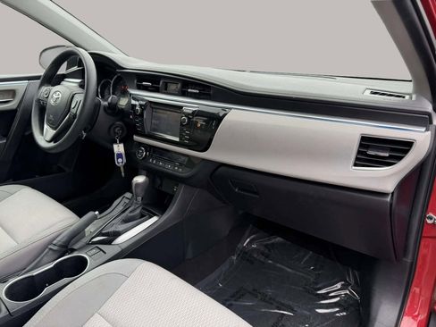 Used 2015 Toyota Corolla LE image 15