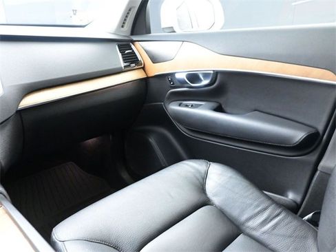 Used 2023 Volvo XC90 B6 Plus w/ Protection Package image 27