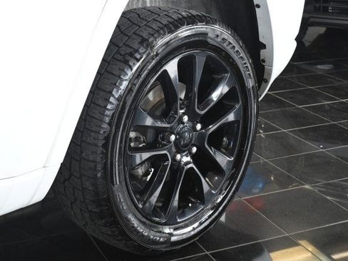 Used 2021 Jeep Grand Cherokee Laredo X AWD/4WD image 37