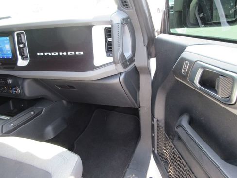 Used 2022 Ford Bronco 4-Door AWD/4WD image 18