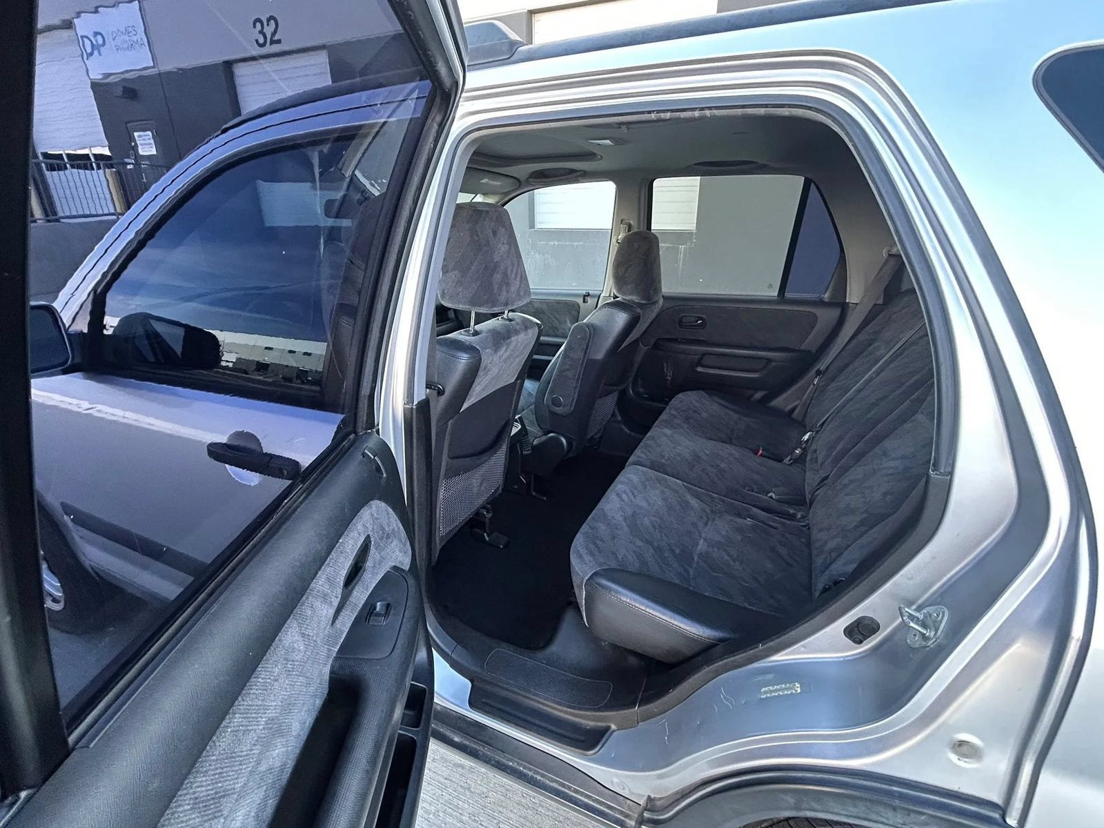 Used 2004 Honda CR-V EX image 10