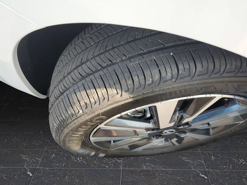 New 2025 Nissan Versa SV w/ Trunk Package image 33