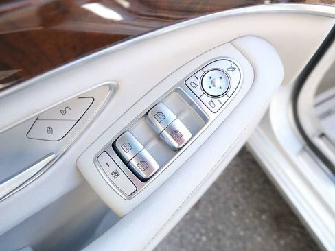 Used 2016 Mercedes-Benz S 550 Sedan image 20