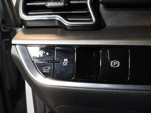 Used 2023 Kia Sportage X-Pro AWD/4WD image 15