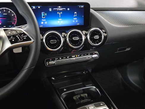 Certified 2026 Mercedes-Benz GLA 250 4MATIC image 34