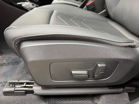 Used 2026 BMW X1 xDrive28i image 11