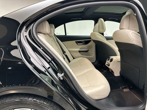 Used 2023 Mercedes-Benz C 300 4MATIC Sedan image 19