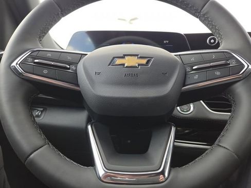 New 2026 Chevrolet Equinox LT w/ Convenience Package II FWD image 35