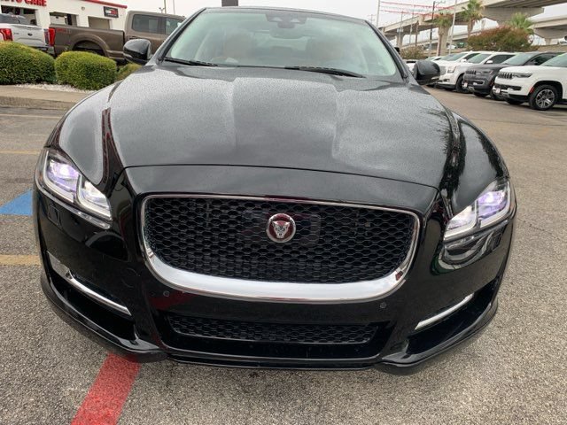 Used 2019 Jaguar XJ Supercharged RWD image 7