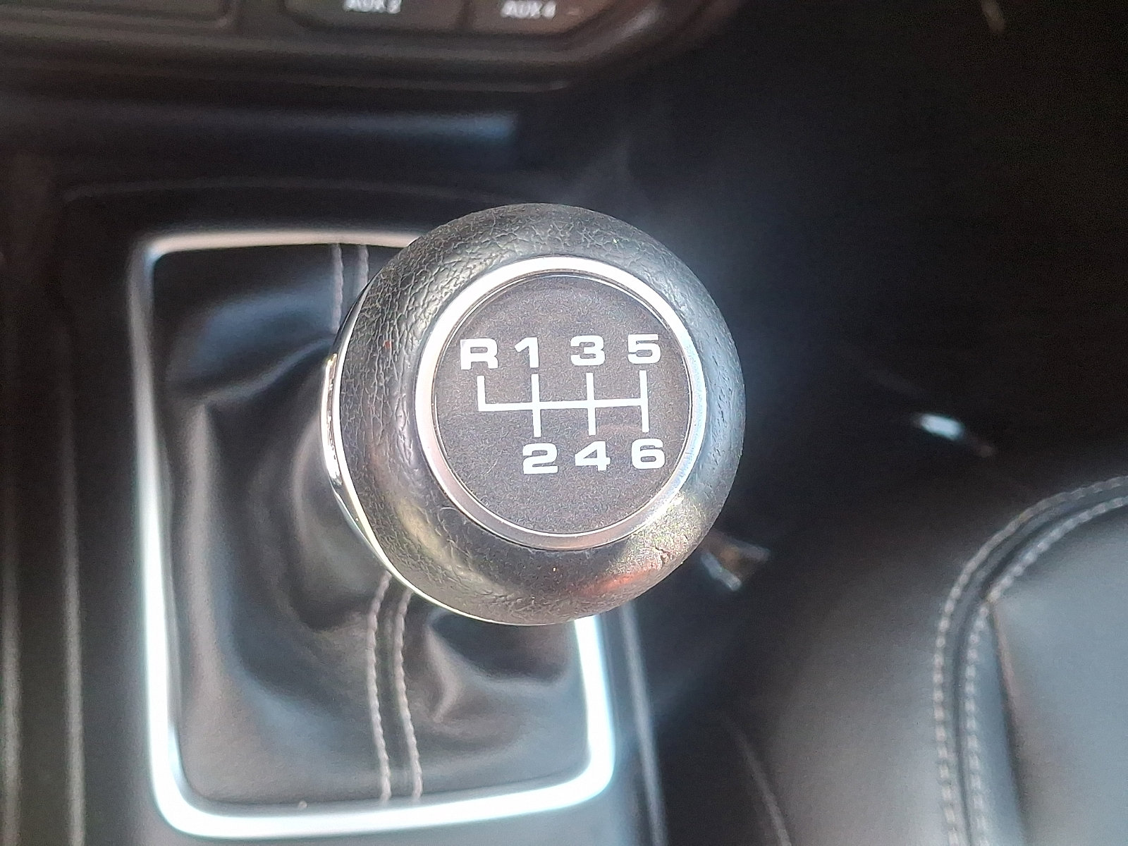 Used 2018 Jeep Wrangler Unlimited Sahara w/ LED Lighting Group AWD/4WD image 14