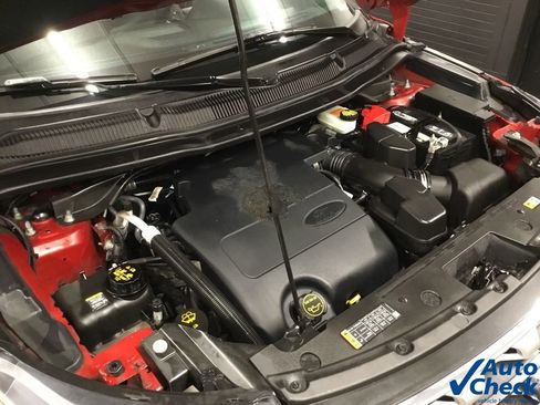 Used 2017 Ford Explorer XLT image 40