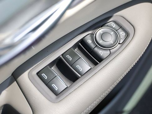 Used 2021 Cadillac XT5 Premium Luxury w/ LPO, Floor Liner Package image 6