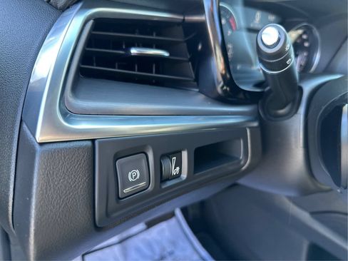 Certified 2024 Cadillac XT5 Luxury AWD/4WD image 19
