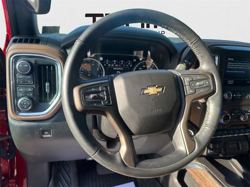 Used 2023 Chevrolet Silverado 2500 High Country w/ Technology Package image 17