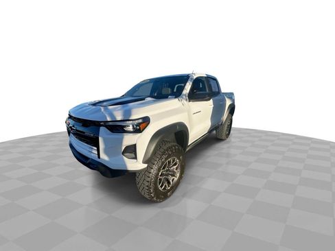 Certified 2025 Chevrolet Colorado ZR2 w/ Technology Package image 4