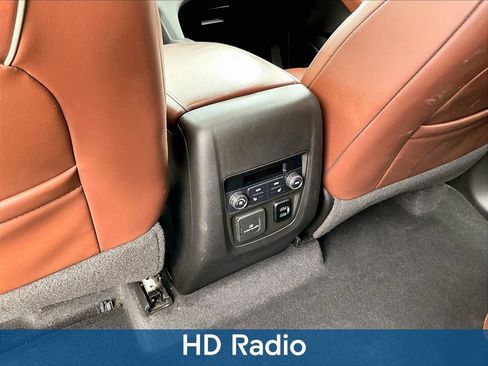 Used 2018 Buick Enclave Avenir w/ Avenir Technology Package AWD/4WD image 13