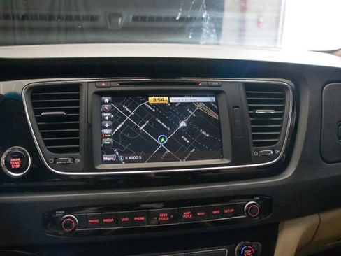 Used 2018 Kia Sedona SX Limited image 34